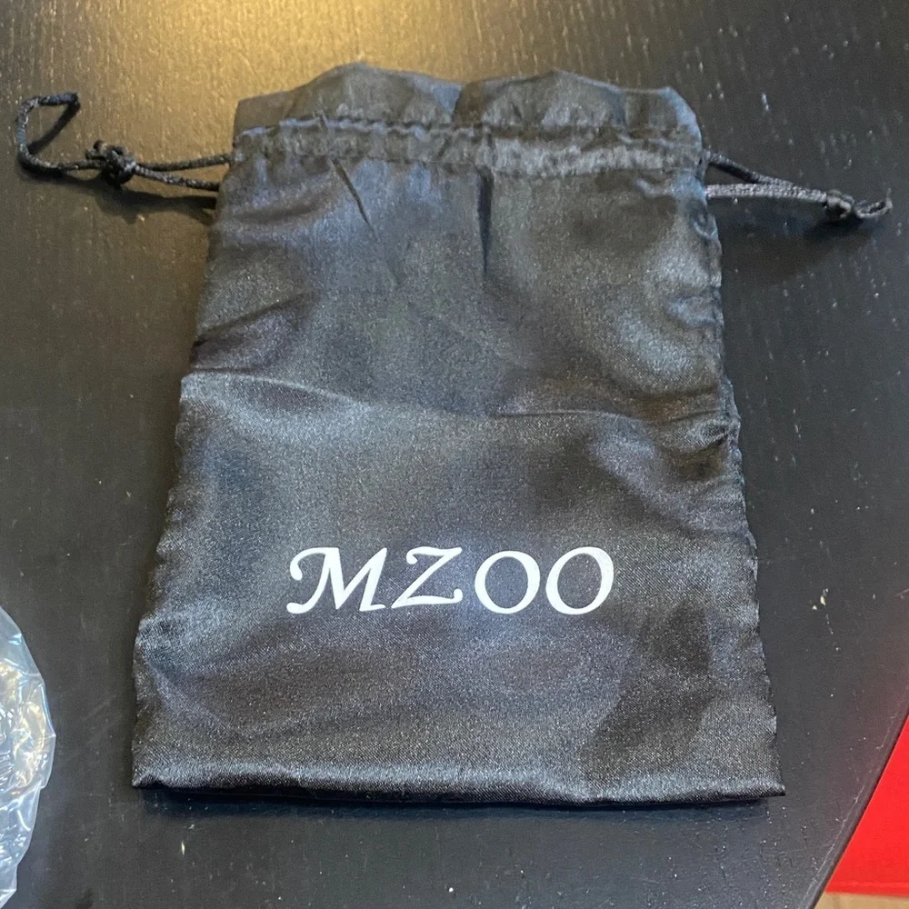 MZOO Black Sleep Mask with Pouch